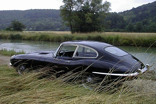 Jaguar E type restoration
